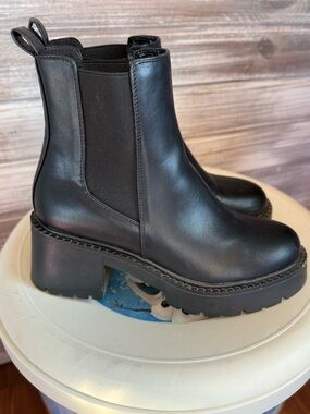 Madden Girl Black Chunky Chelsea Platform Booties